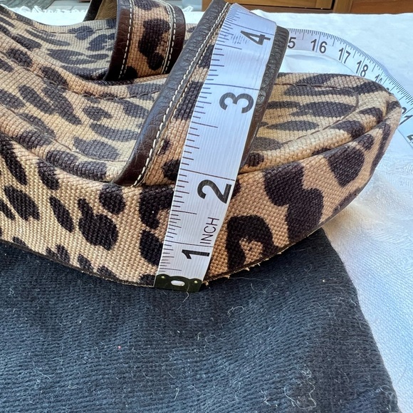 Dolce and Gabbana vintage linen  animal print platform sandals. - Picture 10 of 11